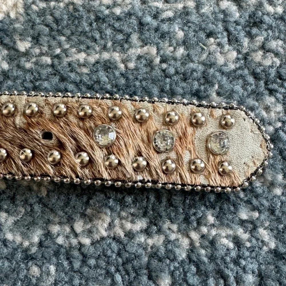 Nocona Cowgirls Rule Leather Belt Rhinestone Hair on Hide‎ Brown Size 22